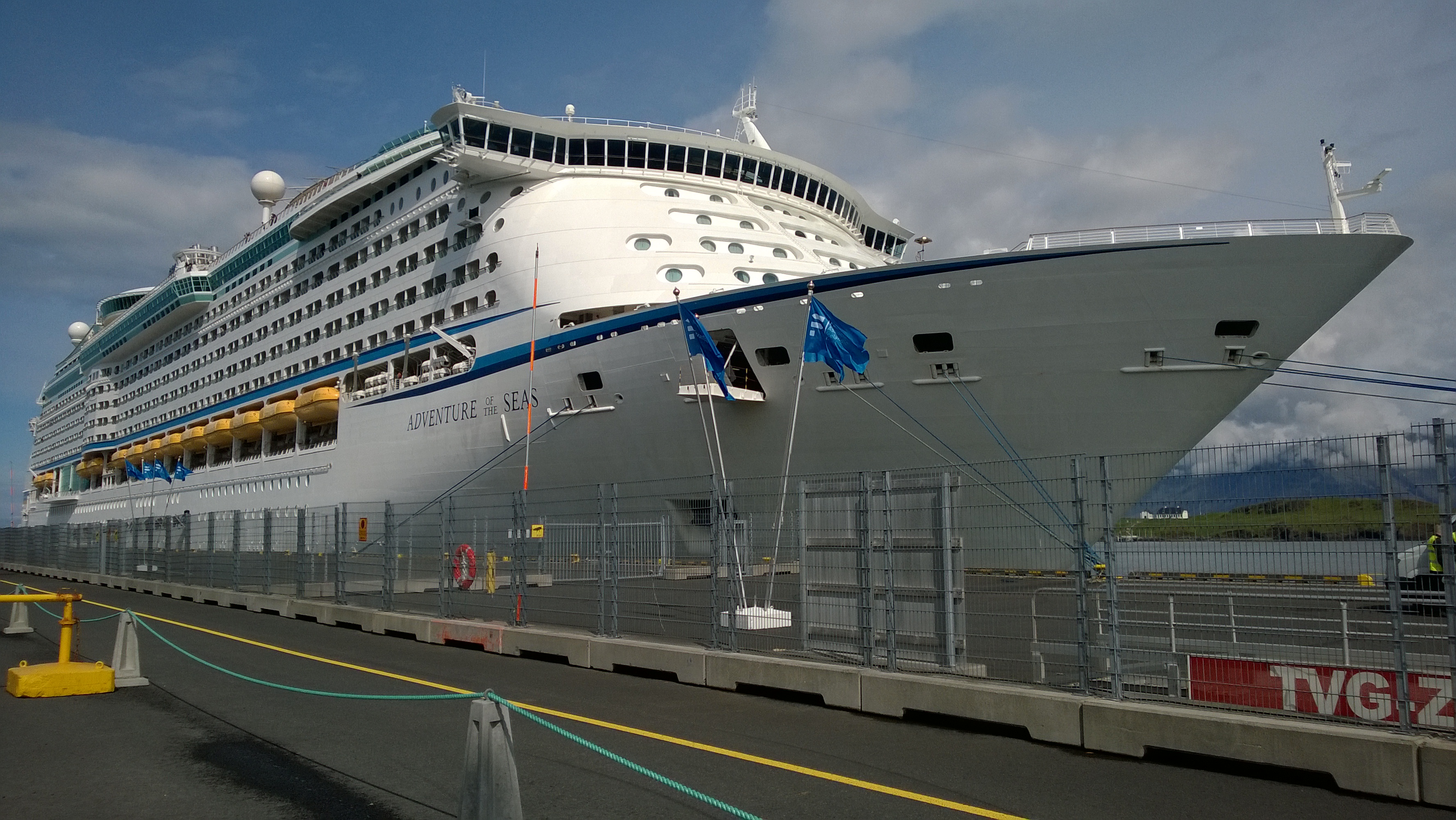 Cruise ship services in Iceland
